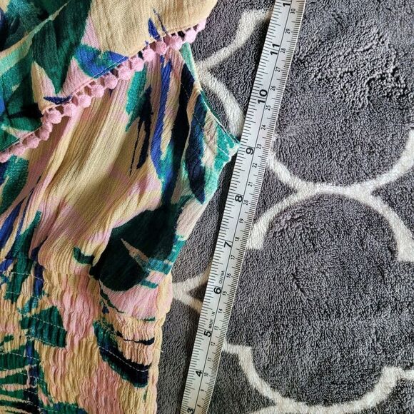 Torrid Top Womens Size 1x Cold Shoulder Smocked Boho Summer Tropical Crinkle Nwt - Picture 9 of 10